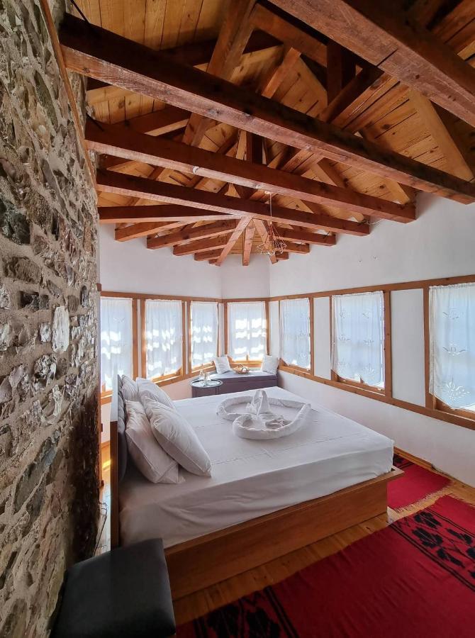 The Heart Of The Bazaar Guest House Gjirokastra Kültér fotó