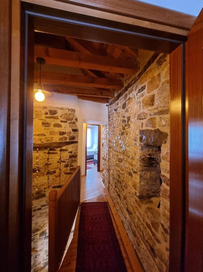 The Heart Of The Bazaar Guest House Gjirokastra Kültér fotó