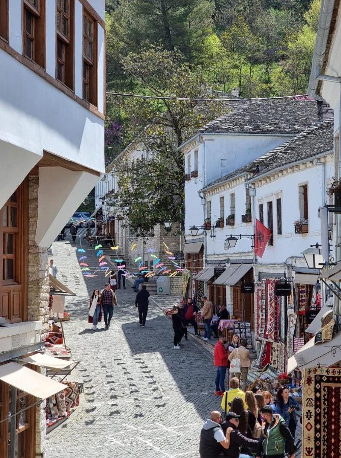 The Heart Of The Bazaar Guest House Gjirokastra Kültér fotó