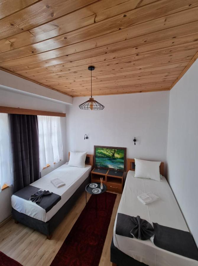 The Heart Of The Bazaar Guest House Gjirokastra Kültér fotó