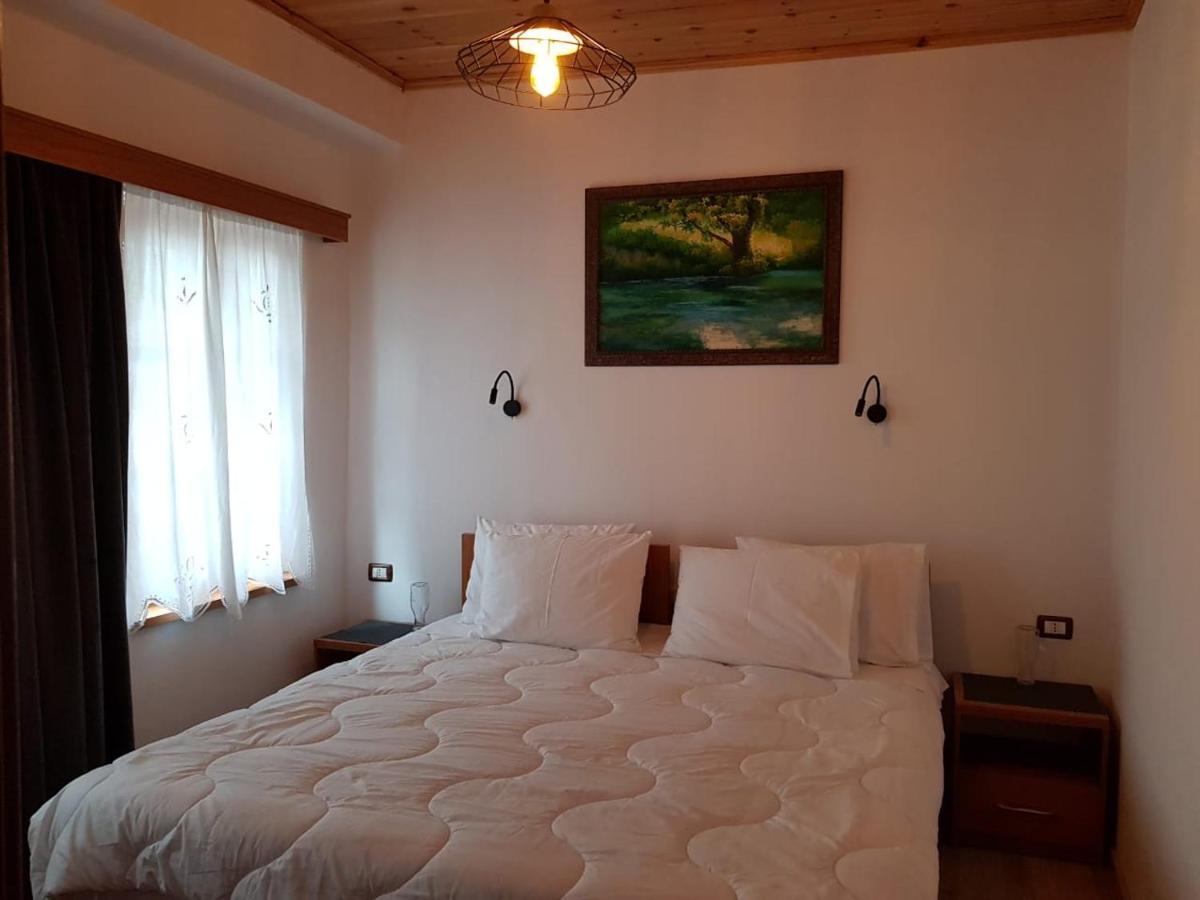 The Heart Of The Bazaar Guest House Gjirokastra Kültér fotó